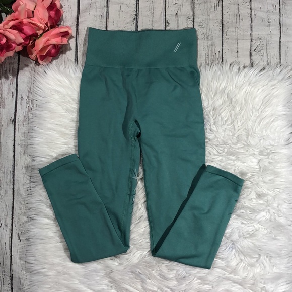 Tala Zinnia Sea Foam Seamless High Rise Leggings - Picture 2 of 14